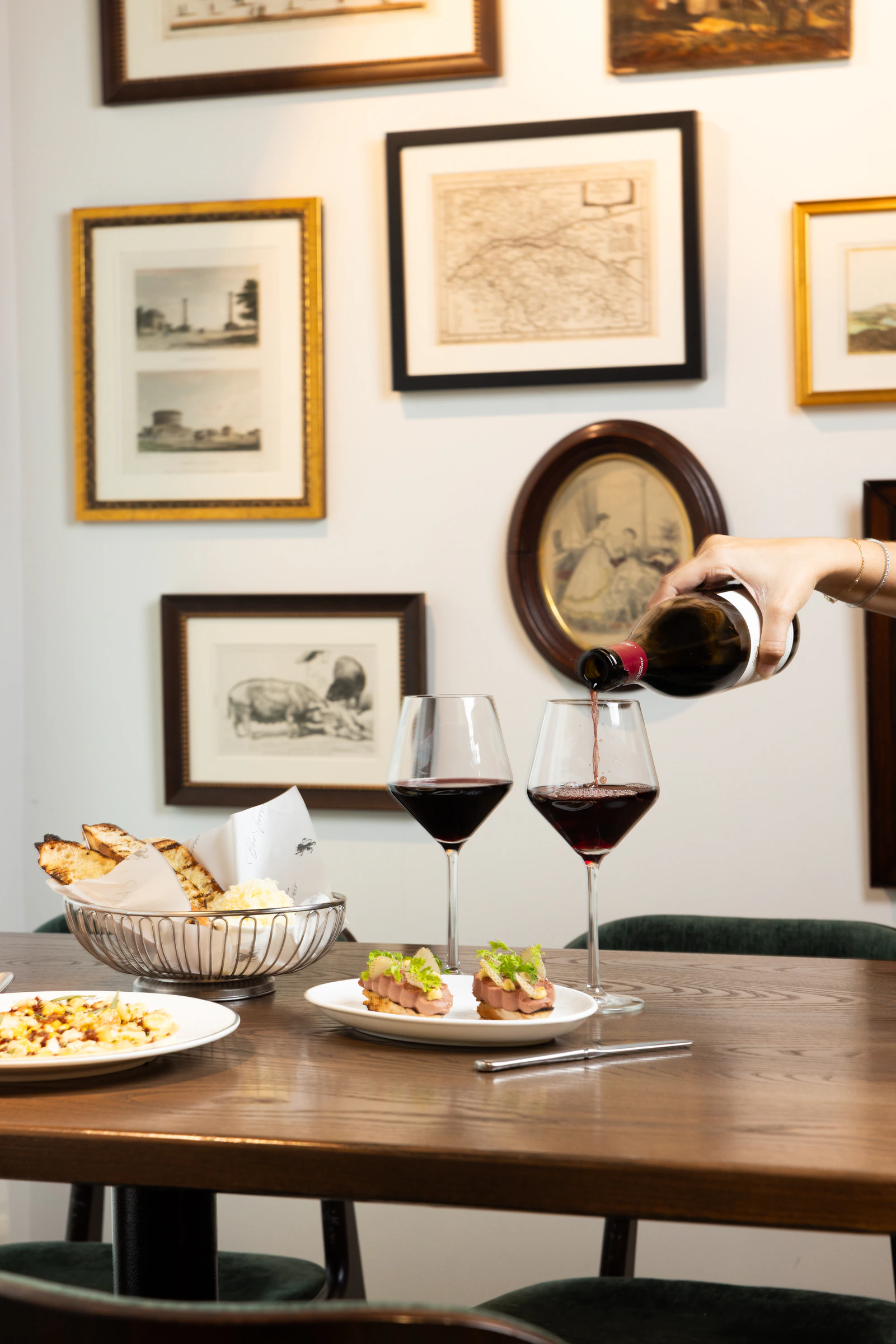 Restaurant, wine bar, food, and hospitality photography for Bar Terroir in St. Petersburg, Florida — image 22