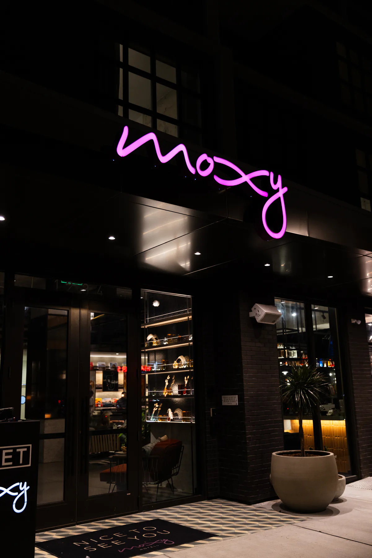 Hotel and hospitality photography for Moxy in St. Petersburg, Florida — image 46